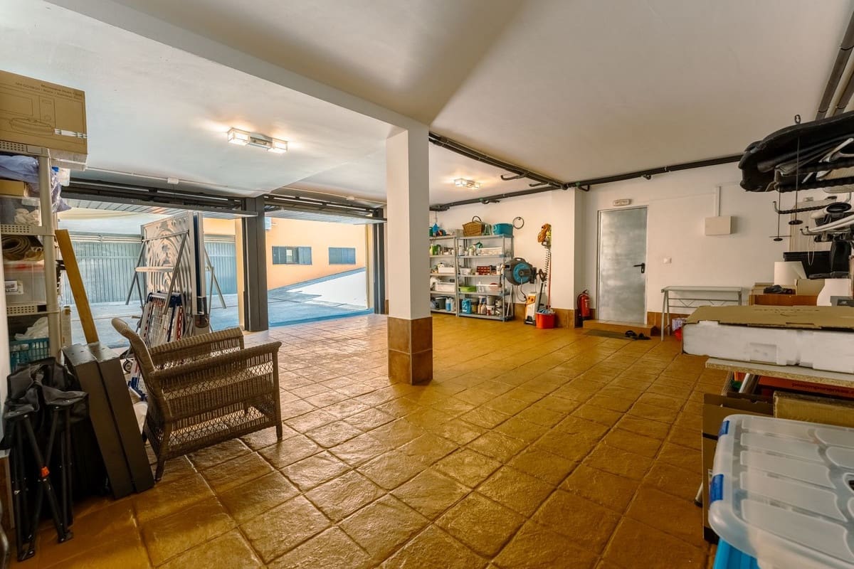Chalet de 5 habitaciones en Guadalmina en venta con piscina garaje - 1.449.000 € (Ref: 9825832)
