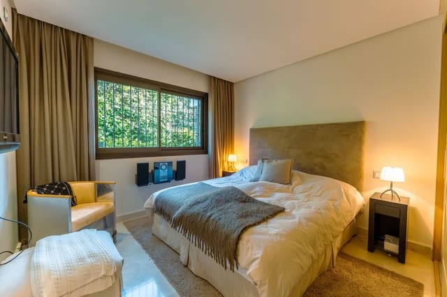 2 bedroom Apartment for sale in La Quinta, Benahavís with garage - € 875,000 (Ref: 9827703)