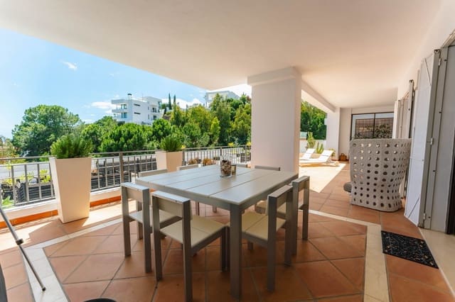 2 sypialnia Apartament na sprzedaż w La Quinta, Benahavís z garażem - 875 000 € (Ref: 9827703)