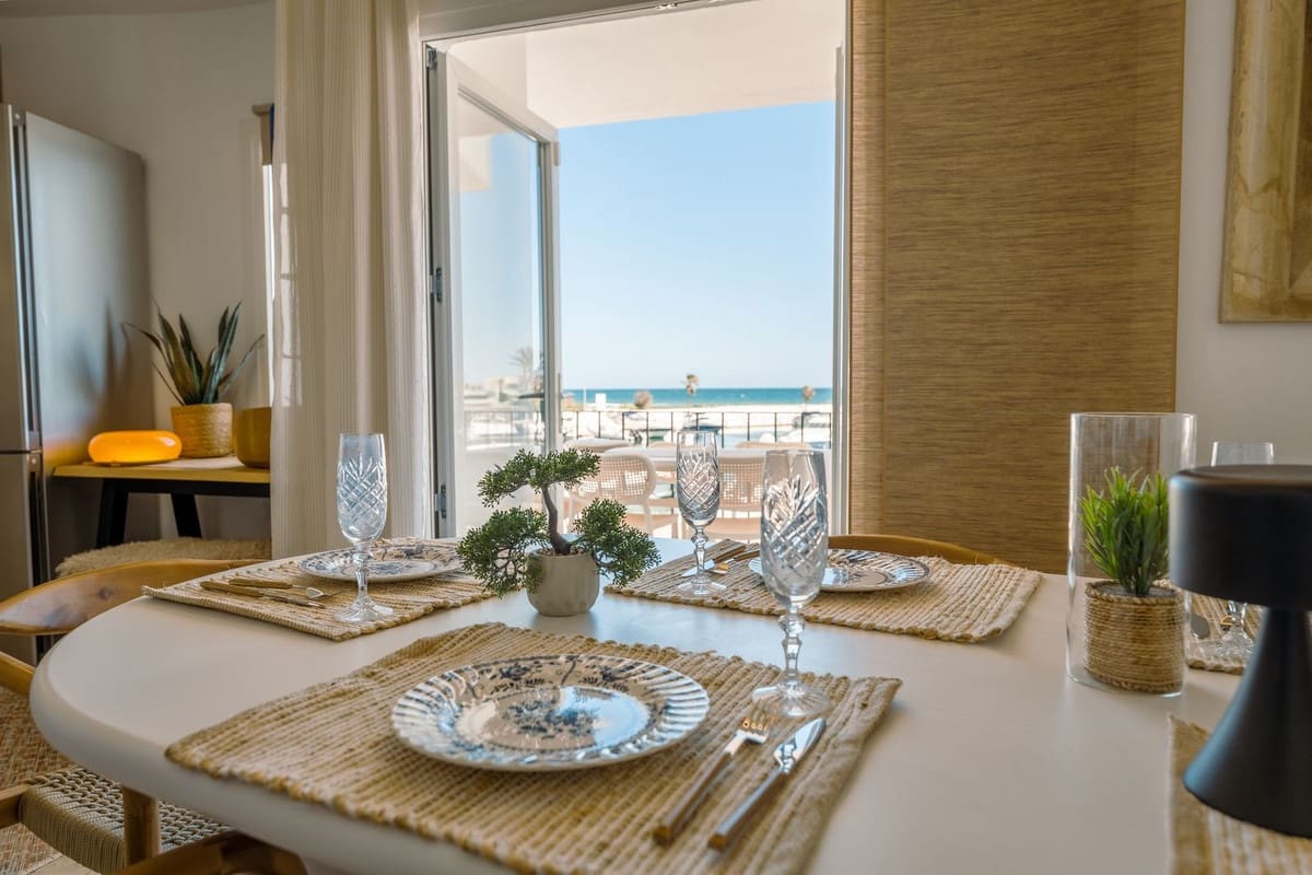 4 bedroom Townhouse for rent in Cabopino with pool garage - € 3,500 (Ref: 9867268)