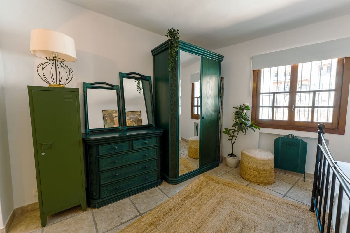 4 bedroom Townhouse for rent in Cabopino with pool garage - € 3,500 (Ref: 9867268)