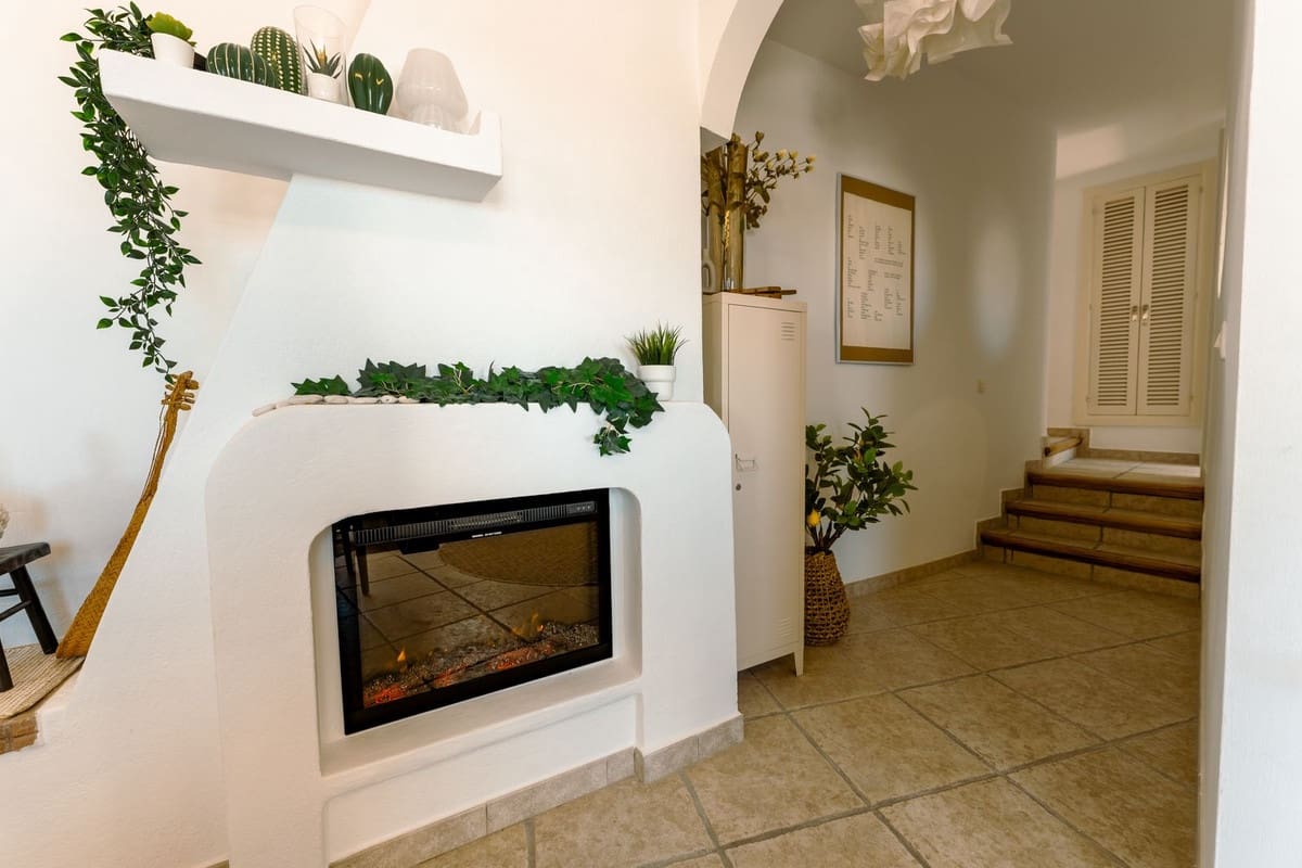 4 bedroom Townhouse for rent in Cabopino with pool garage - € 3,500 (Ref: 9867268)
