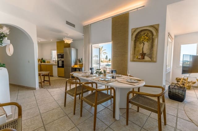 4 bedroom Townhouse for rent in Cabopino, Marbella with pool garage - € 3,500 (Ref: 9867268)