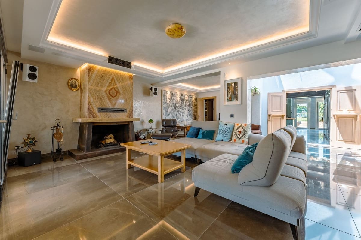 Chalet de 4 habitaciones en San Pedro de Alcantara en venta con piscina garaje - 5.850.000 € (Ref: 9883865)