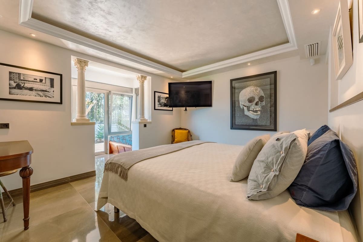 Chalet de 4 habitaciones en San Pedro de Alcantara en venta con piscina garaje - 5.850.000 € (Ref: 9883865)