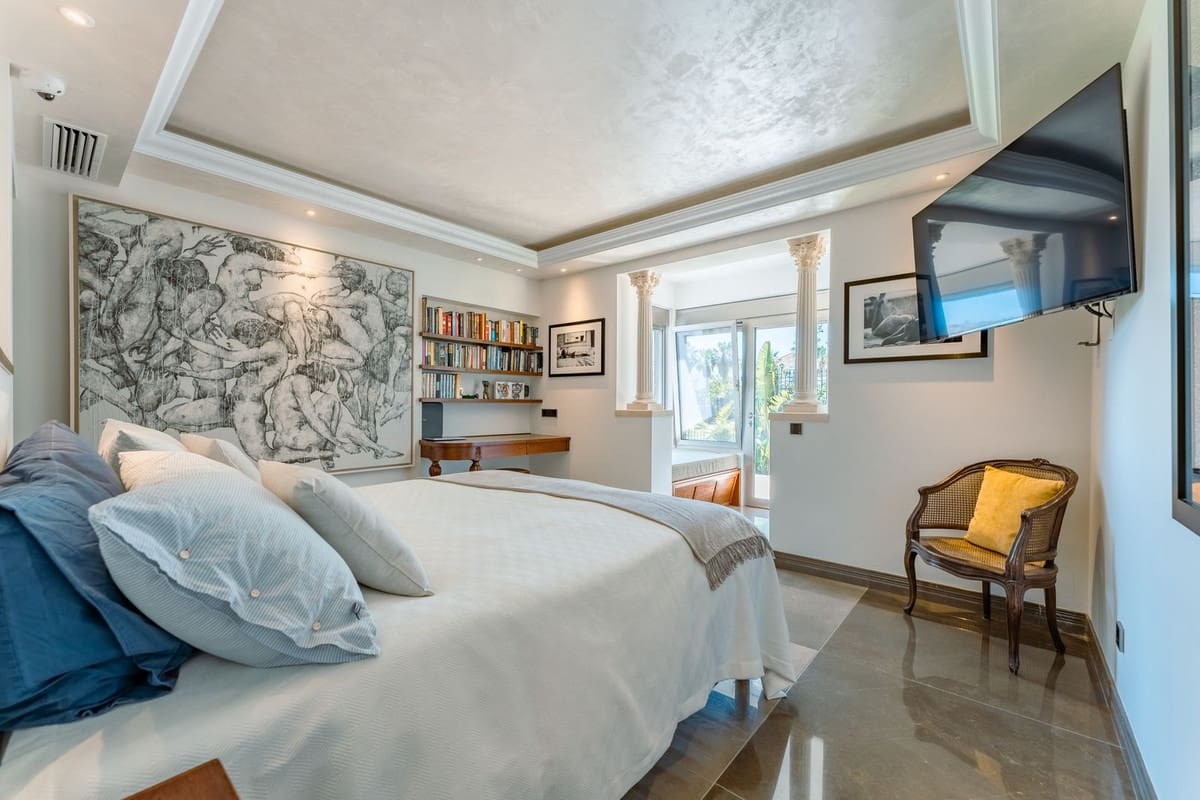 Chalet de 4 habitaciones en San Pedro de Alcantara en venta con piscina garaje - 5.850.000 € (Ref: 9883865)