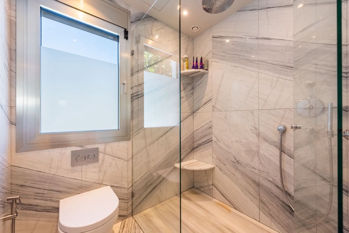 Chalet de 4 habitaciones en San Pedro de Alcantara en venta con piscina garaje - 5.850.000 € (Ref: 9883865)