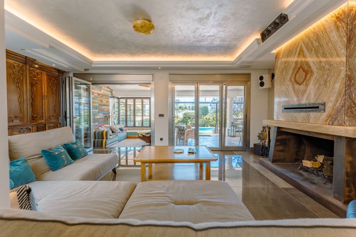 Chalet de 4 habitaciones en San Pedro de Alcantara en venta con piscina garaje - 5.850.000 € (Ref: 9883865)
