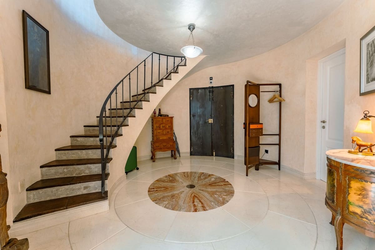 Chalet de 4 habitaciones en San Pedro de Alcantara en venta con piscina garaje - 5.850.000 € (Ref: 9883865)