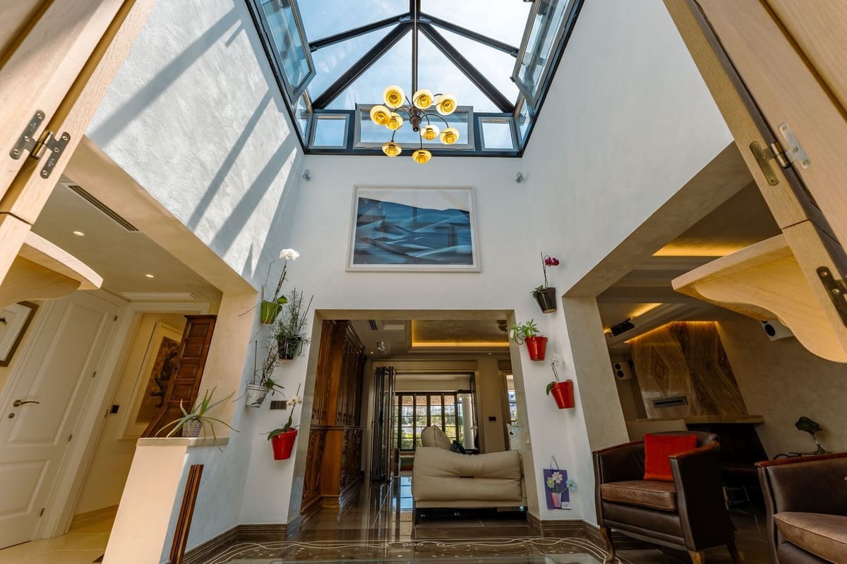 Chalet de 4 habitaciones en San Pedro de Alcantara en venta con piscina garaje - 5.850.000 € (Ref: 9883865)