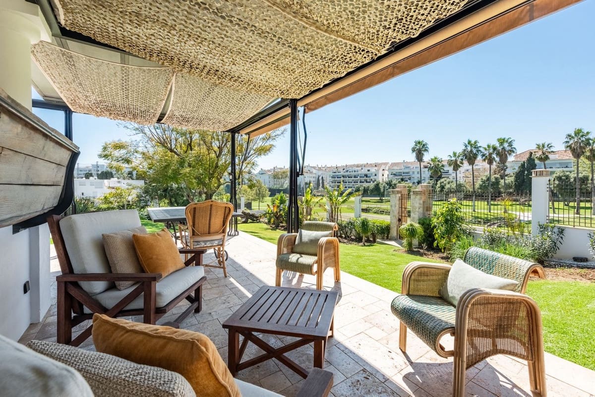 Chalet de 4 habitaciones en San Pedro de Alcantara en venta con piscina garaje - 5.850.000 € (Ref: 9883865)