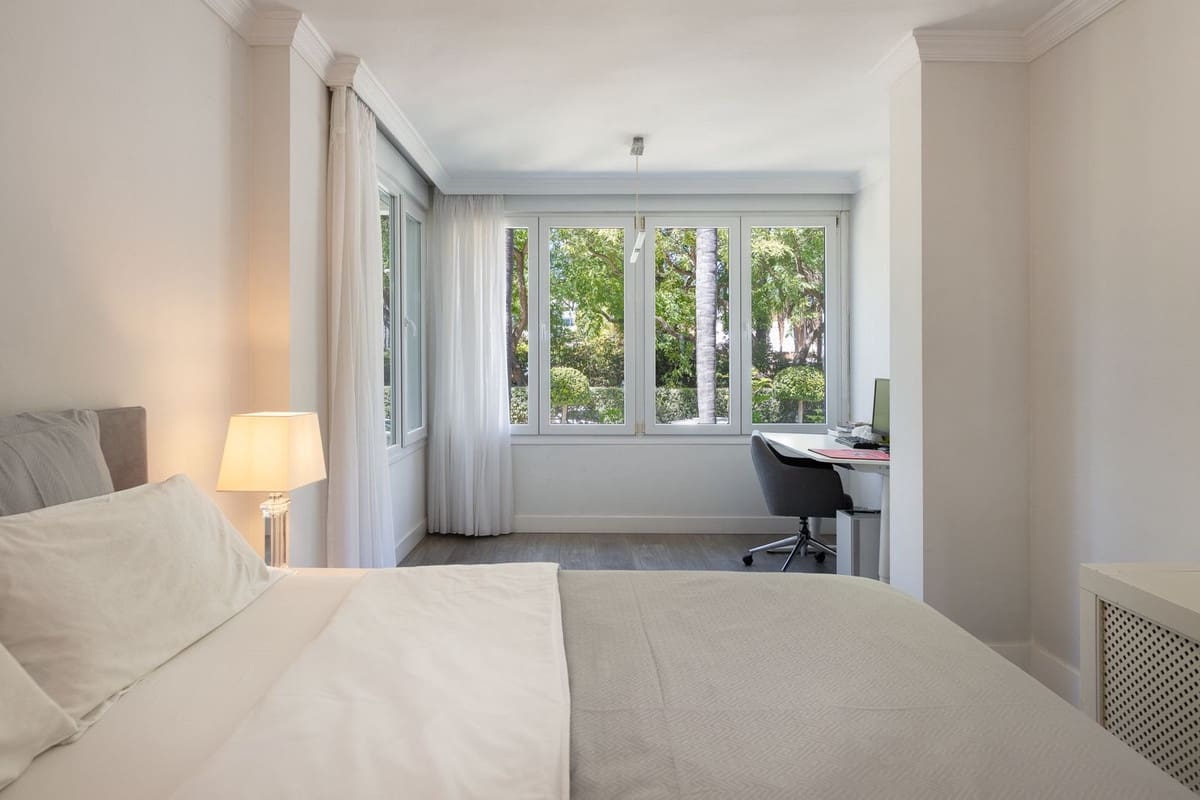 3 soverom Leilighet til salgs i Puerto Banus med svømmebasseng garasje - € 7 500 (Ref: 9898427)