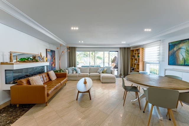 4 camera da letto Villa in vendita in Selwo, Estepona con garage - 950.000 € (Rif: 9908988)