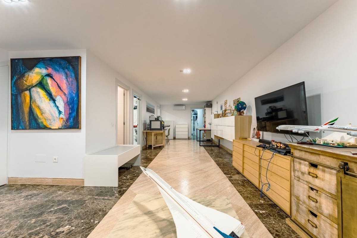 4 Zimmer Villa zu verkaufen in New Golden Mile mit Garage - 950.000 € (Ref: 9908988)