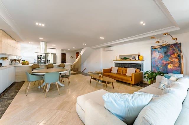 4 camera da letto Villa in vendita in Selwo, Estepona con garage - 950.000 € (Rif: 9908988)