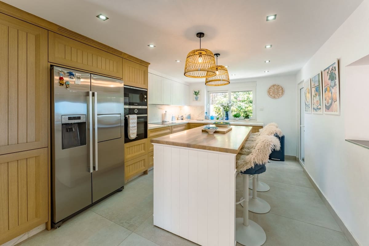 4 slaapkamer Villa te koop in El Padron met zwembad garage - € 1.550.000 (Ref: 9909930)