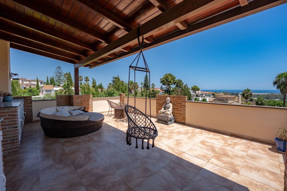 4 slaapkamer Villa te koop in El Padron met zwembad garage - € 1.550.000 (Ref: 9909930)
