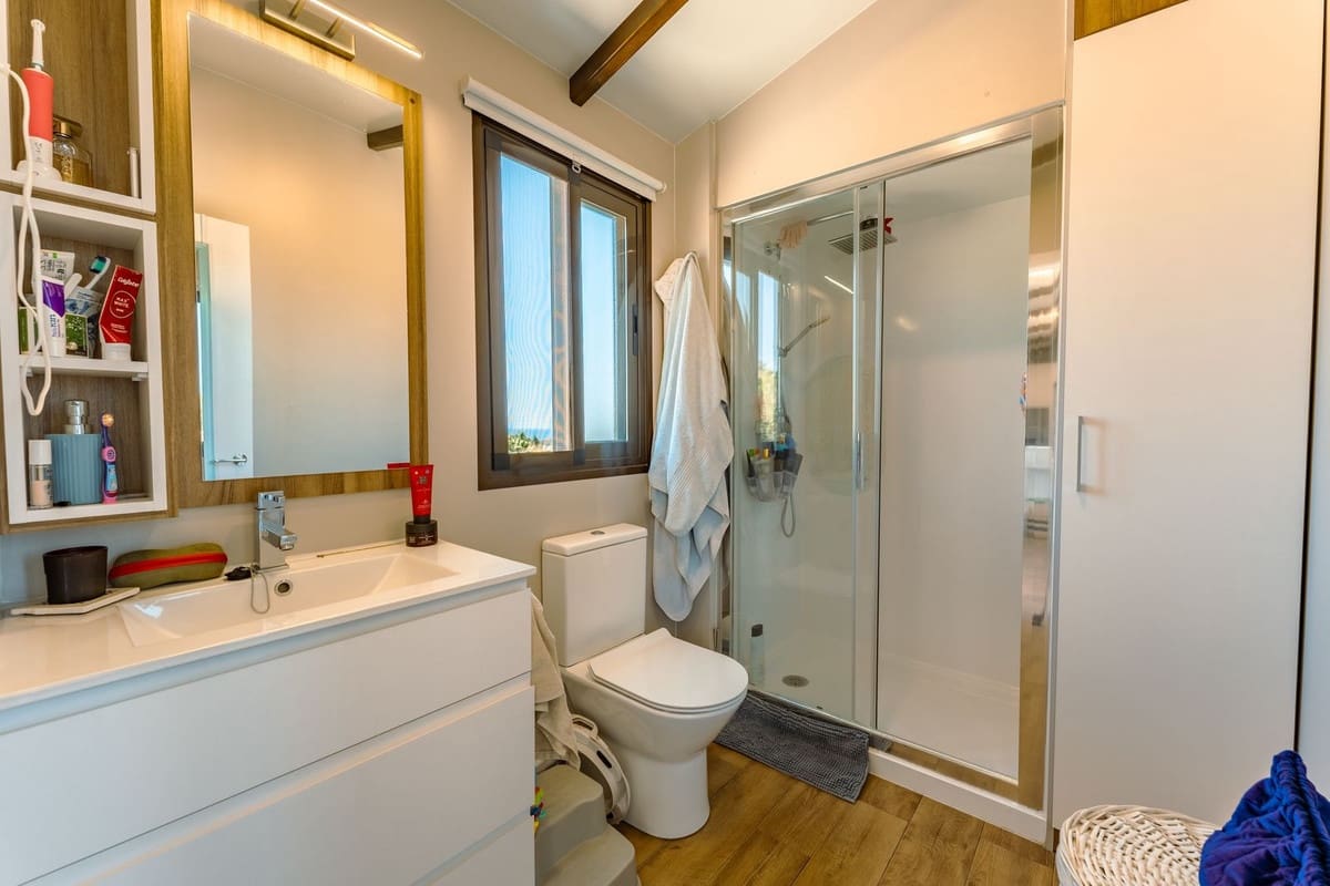 4 slaapkamer Villa te koop in El Padron met zwembad garage - € 1.550.000 (Ref: 9909930)
