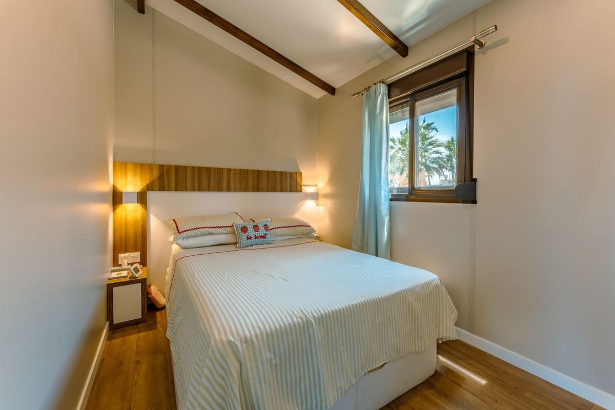 4 slaapkamer Villa te koop in El Padron met zwembad garage - € 1.550.000 (Ref: 9909930)