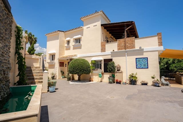 4 slaapkamer Villa te koop in El Padrón, Estepona met zwembad garage - € 1.550.000 (Ref: 9909930)