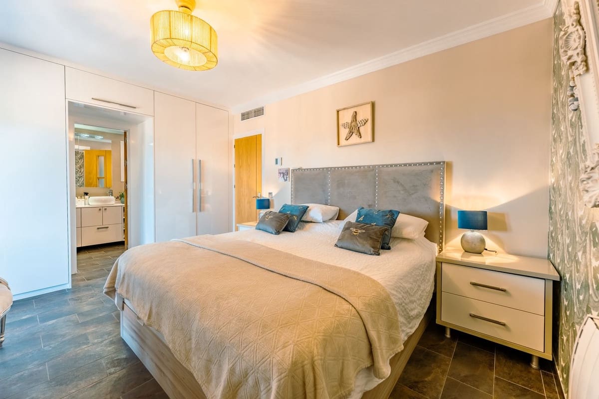4 slaapkamer Villa te koop in El Padron met zwembad garage - € 1.550.000 (Ref: 9909930)
