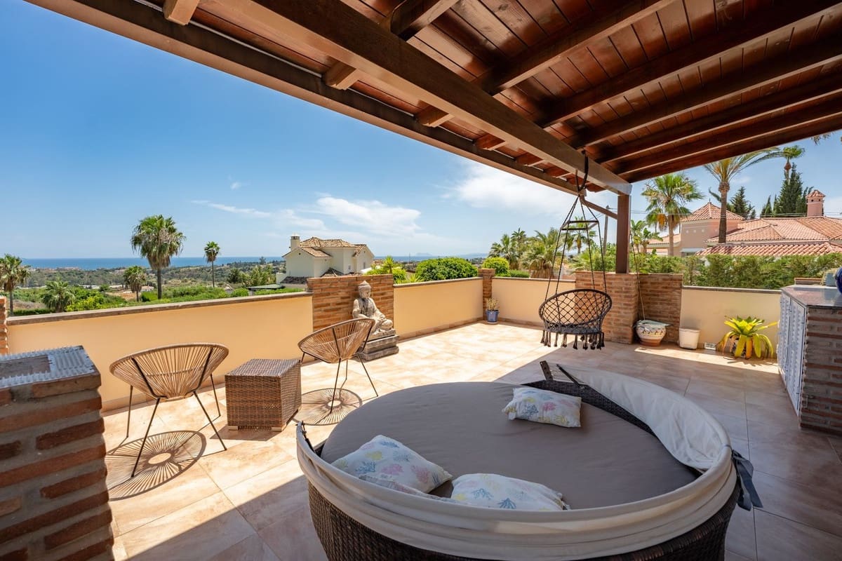 4 slaapkamer Villa te koop in El Padron met zwembad garage - € 1.550.000 (Ref: 9909930)