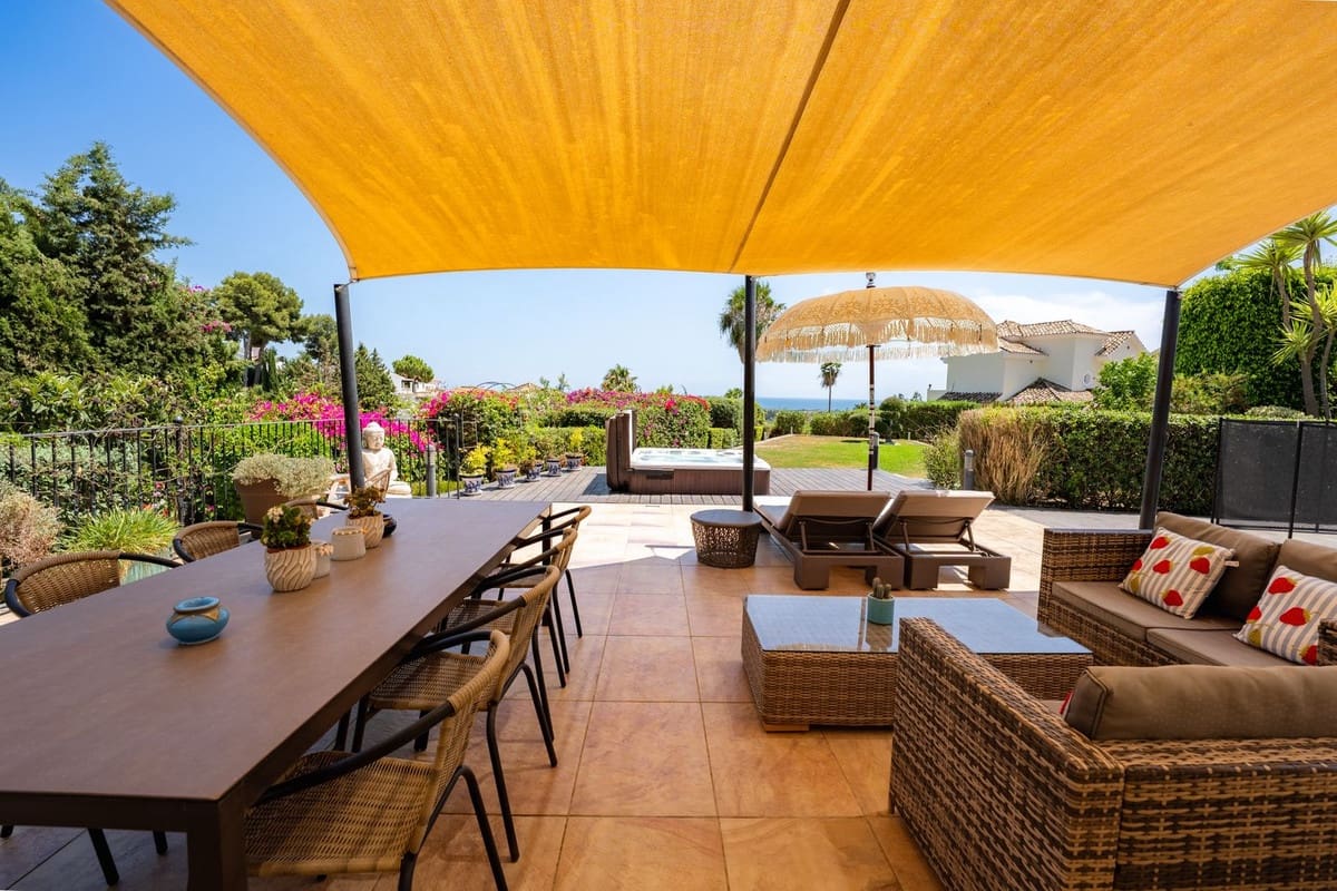 4 slaapkamer Villa te koop in El Padron met zwembad garage - € 1.550.000 (Ref: 9909930)