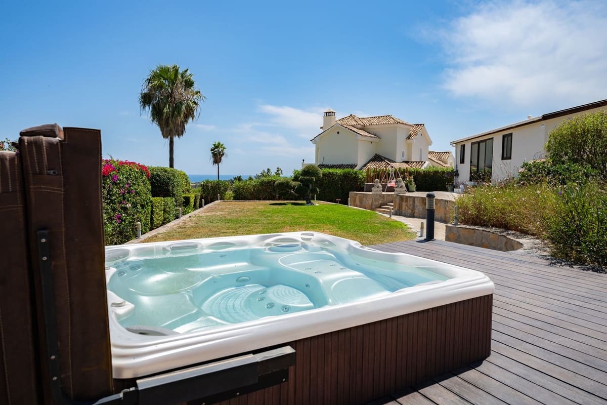 4 slaapkamer Villa te koop in El Padron met zwembad garage - € 1.550.000 (Ref: 9909930)