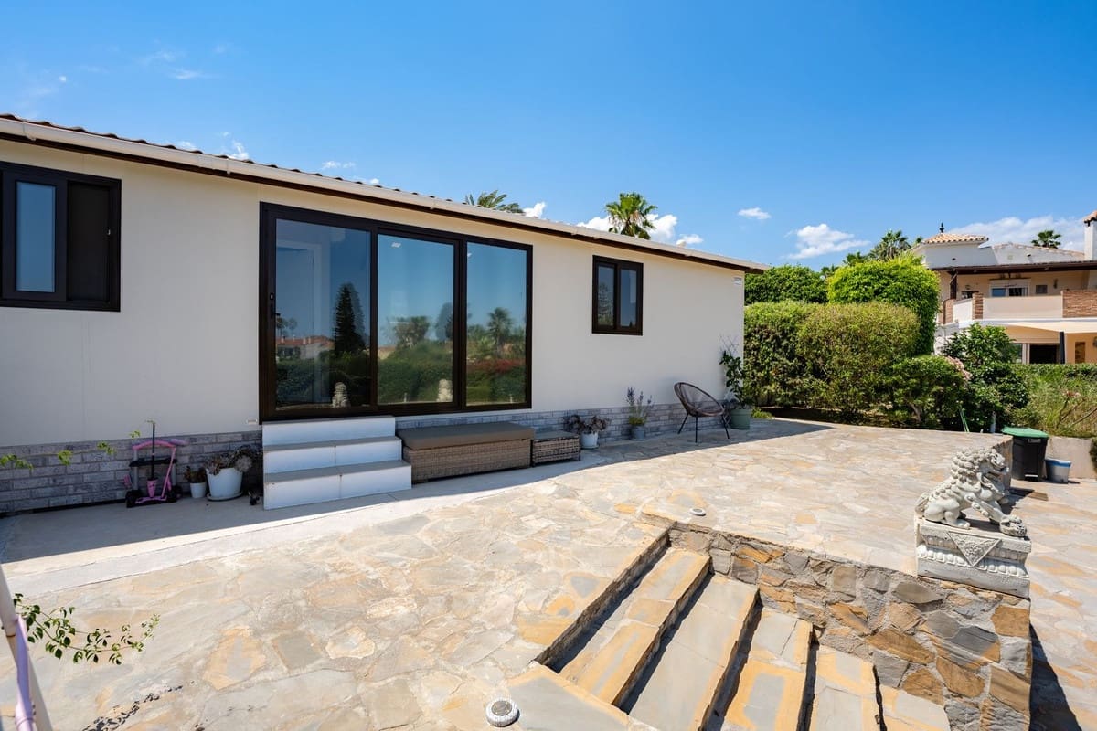 4 slaapkamer Villa te koop in El Padron met zwembad garage - € 1.550.000 (Ref: 9909930)