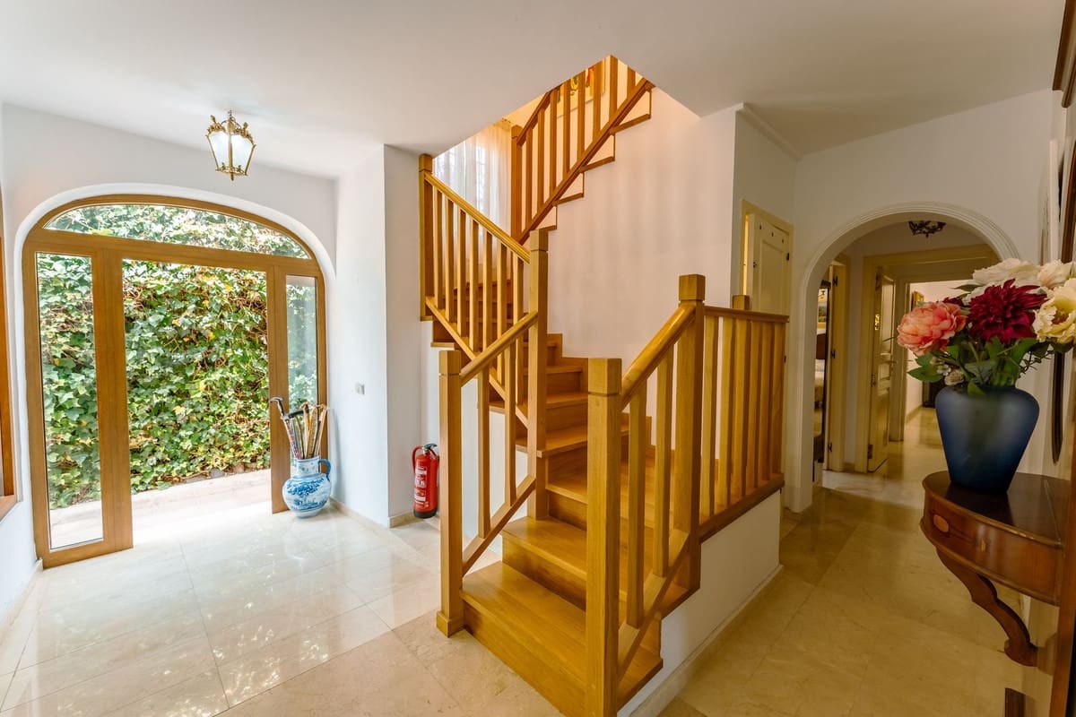 4 Zimmer Villa zu verkaufen in San Pedro de Alcantara - 1.849.000 € (Ref: 9919037)