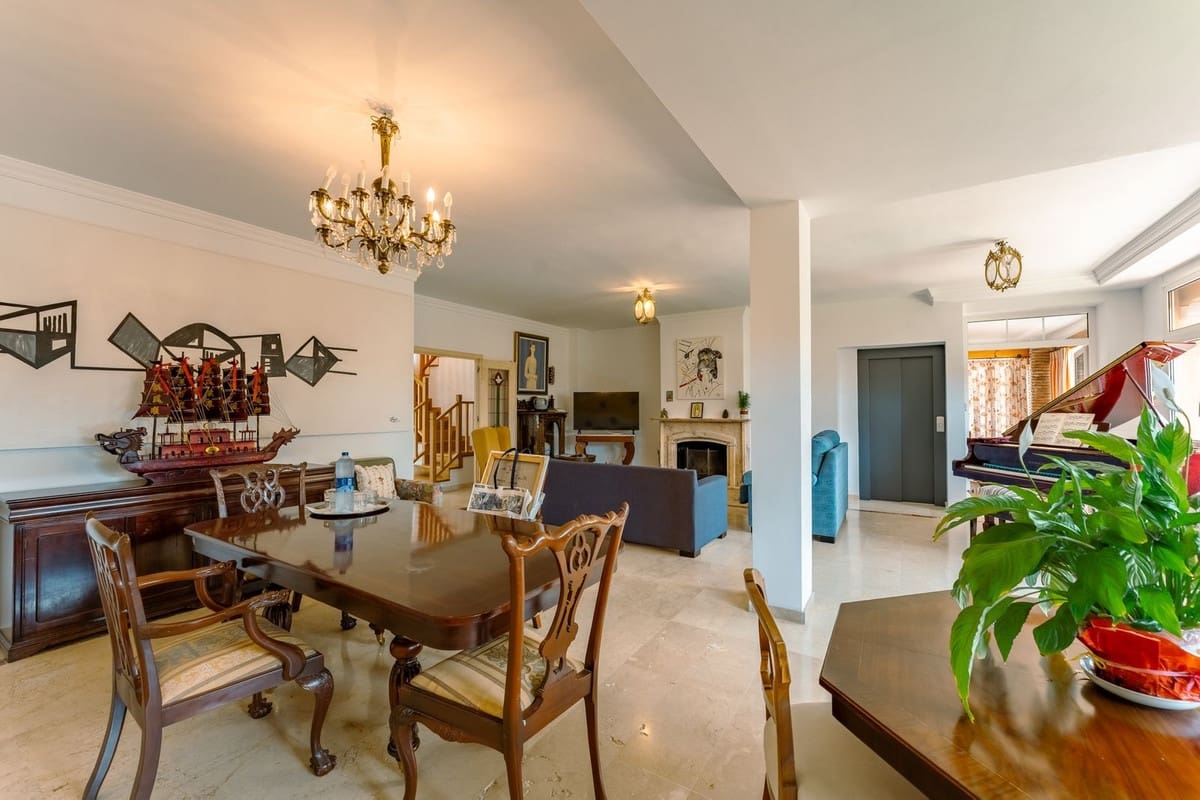 4 Zimmer Villa zu verkaufen in San Pedro de Alcantara - 1.849.000 € (Ref: 9919037)