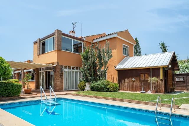 4 Zimmer Villa zu verkaufen in San Pedro de Alcantara, Marbella - 1.849.000 € (Ref: 9919037)