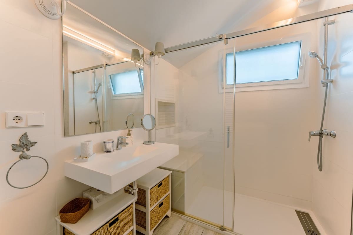 7 slaapkamer Villa te huur in Guadalmina met garage - € 9.500 (Ref: 9921539)