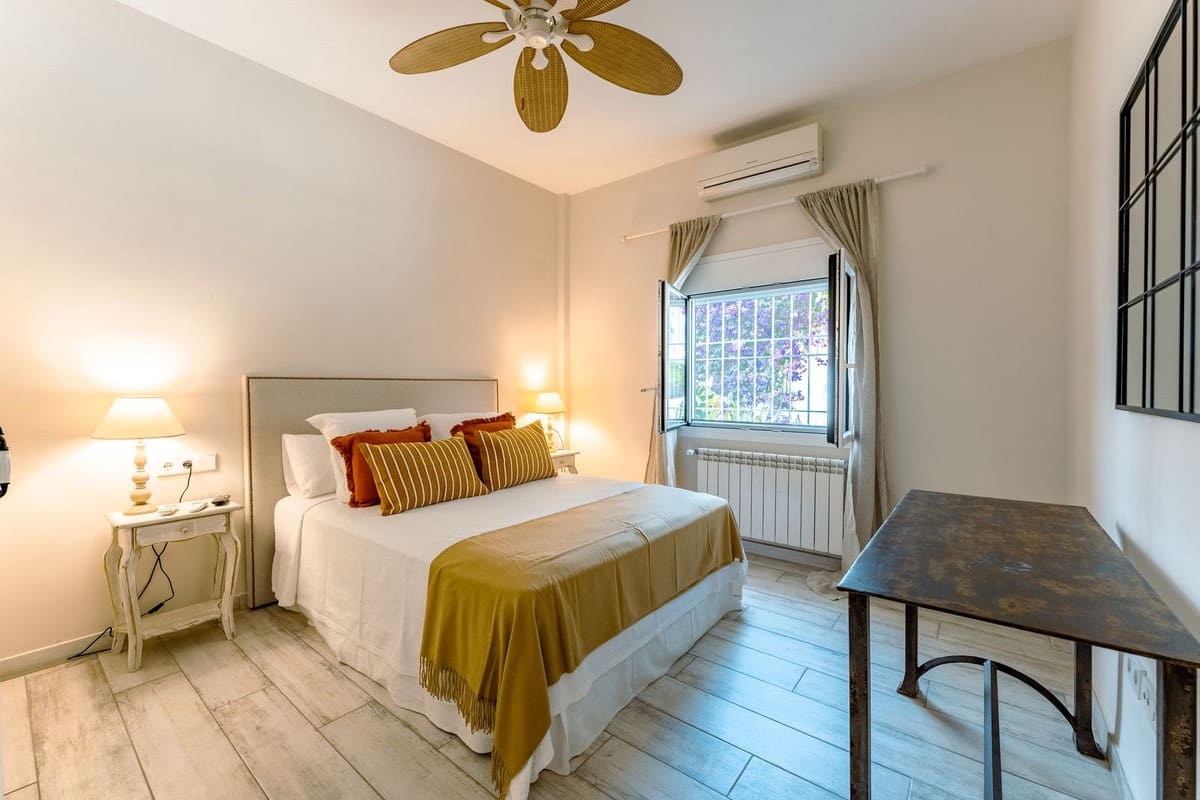 7 slaapkamer Villa te huur in Guadalmina met garage - € 9.500 (Ref: 9921539)