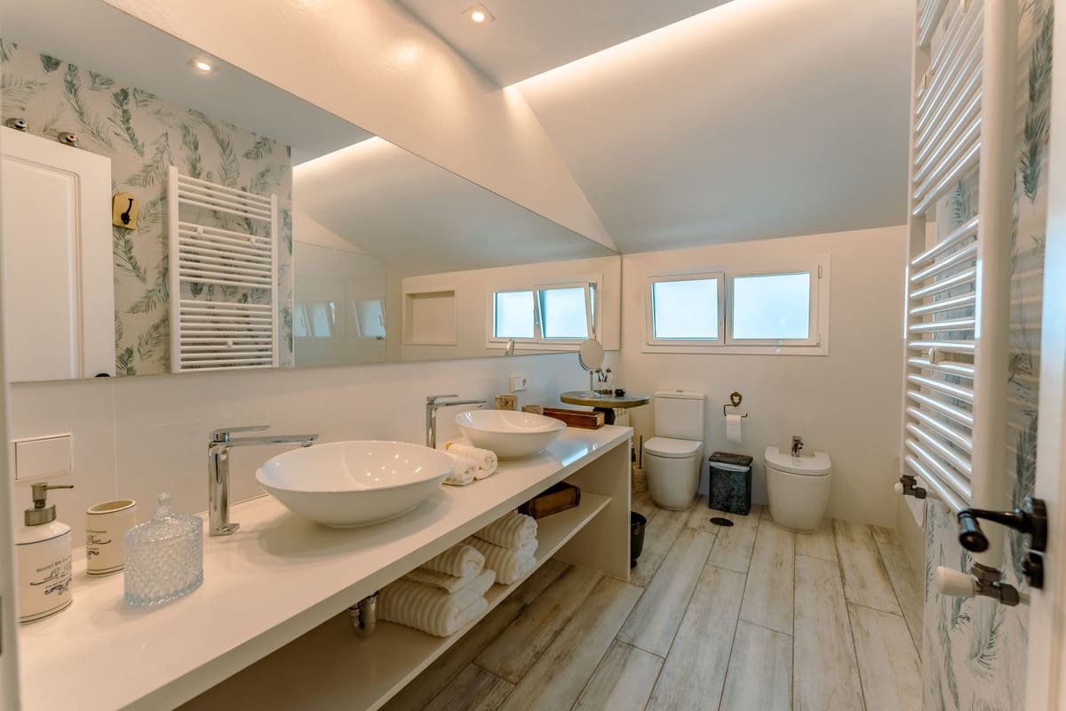 7 slaapkamer Villa te huur in Guadalmina met garage - € 9.500 (Ref: 9921539)