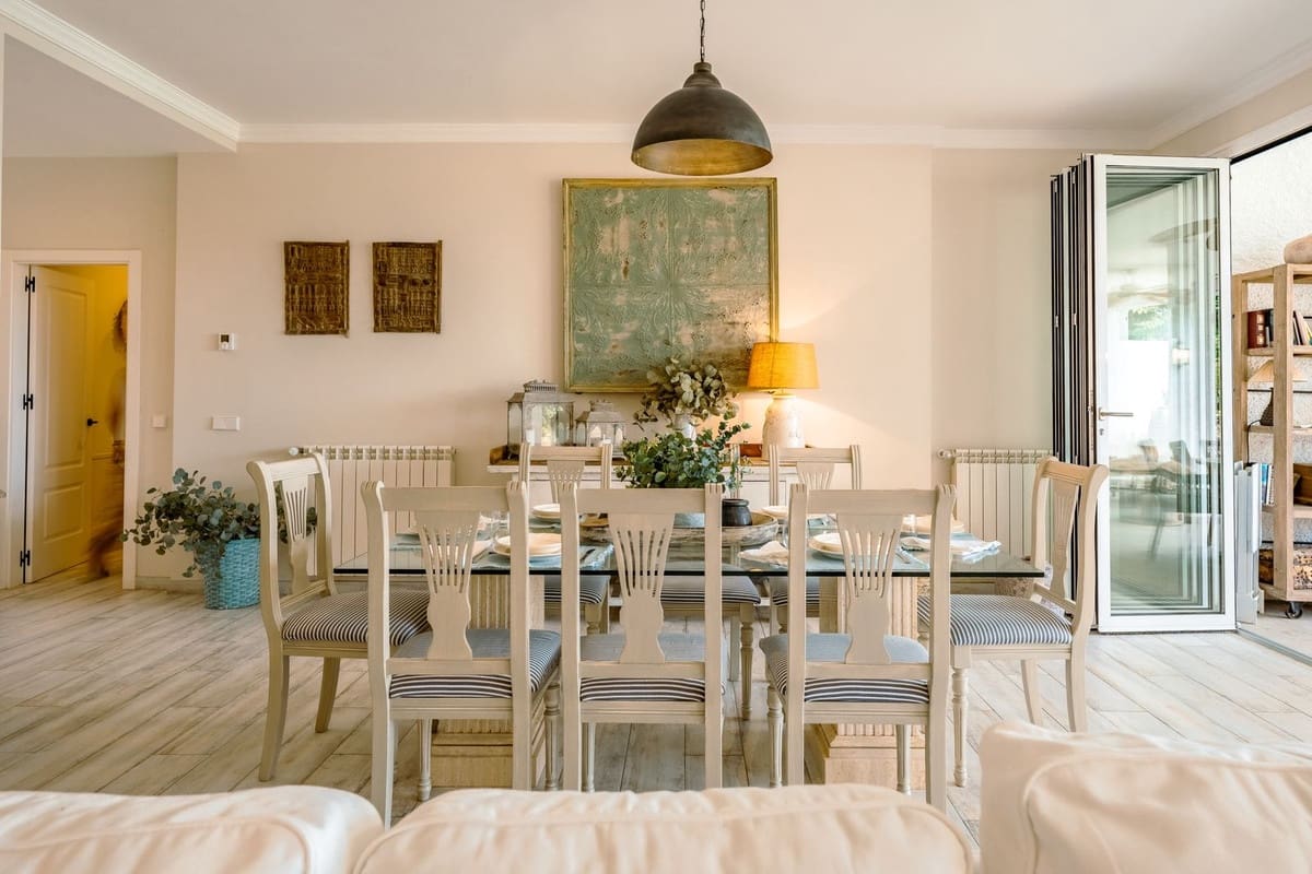 7 bedroom Villa for holiday rental in Guadalmina - € 7,500 (Ref: 9924884)