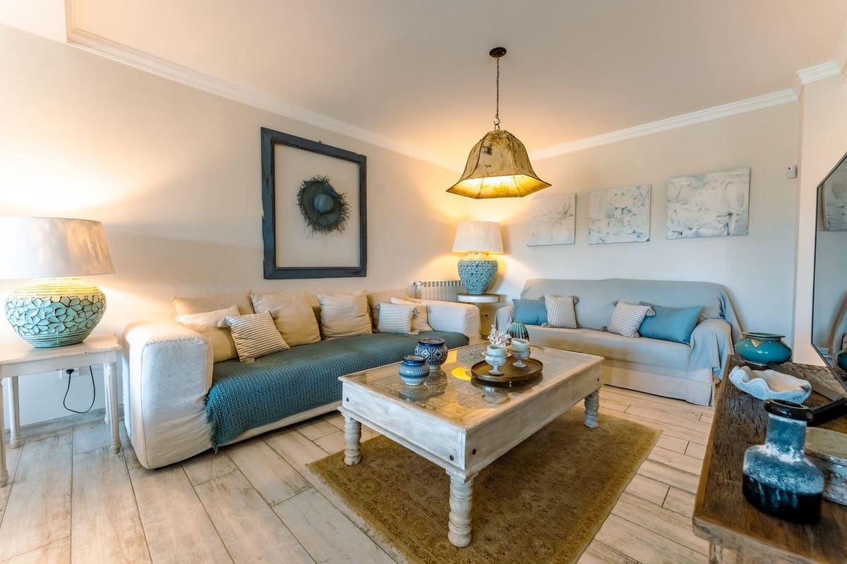 7 bedroom Villa for holiday rental in Guadalmina - € 7,500 (Ref: 9924884)