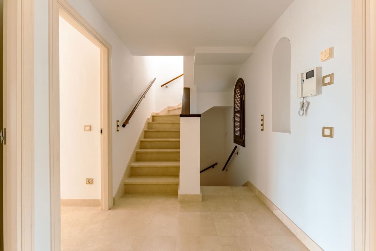 3 bedroom Townhouse for sale in Benahavis - € 895,000 (Ref: 9932525)