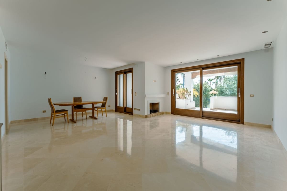 3 bedroom Townhouse for sale in Benahavis - € 895,000 (Ref: 9932525)