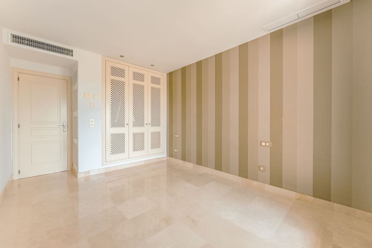 3 bedroom Townhouse for sale in Benahavis - € 895,000 (Ref: 9932525)