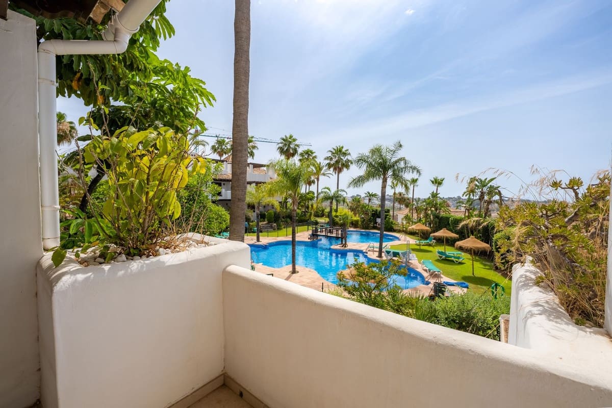 3 bedroom Townhouse for sale in Benahavis - € 895,000 (Ref: 9932525)