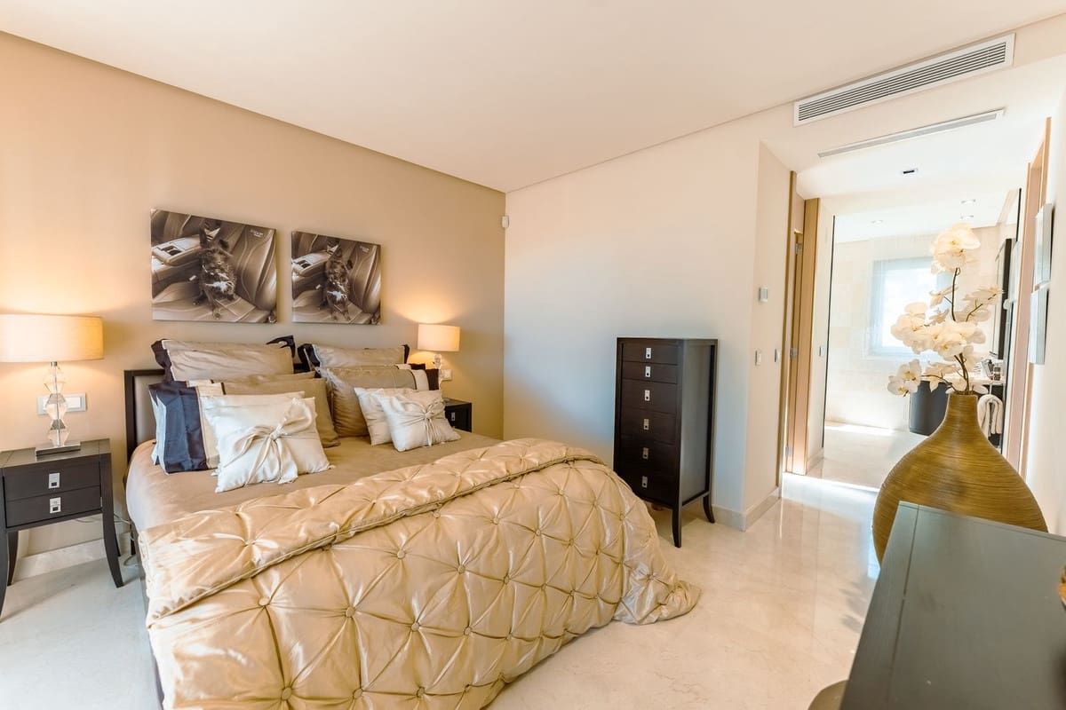 2 quarto Apartamento para venda em La Quinta com garagem - 895 000 € (Ref: 9941491)