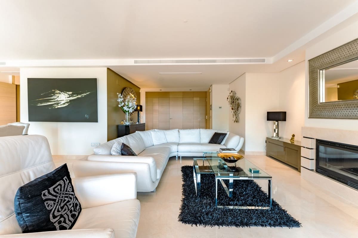 2 quarto Apartamento para venda em La Quinta com garagem - 895 000 € (Ref: 9941491)