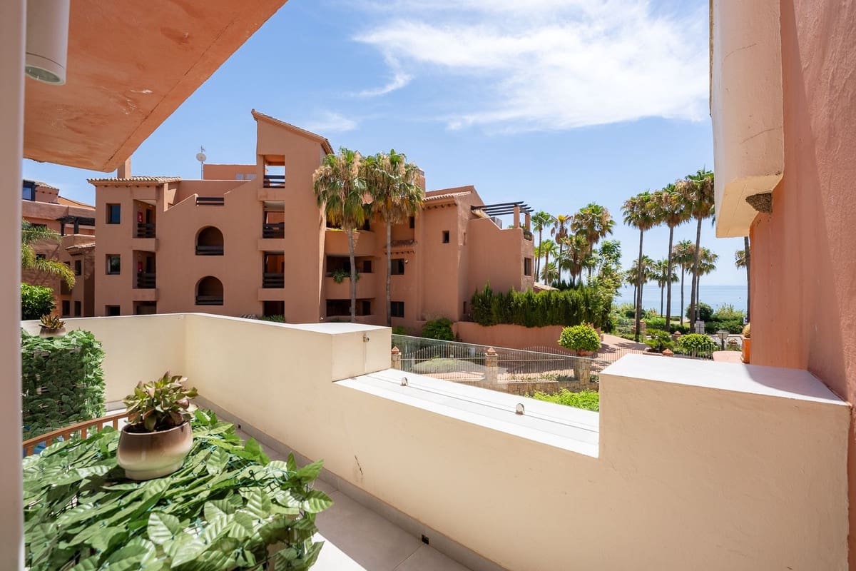 4 bedroom Townhouse for sale in New Golden Mile - € 949,000 (Ref: 9950409)