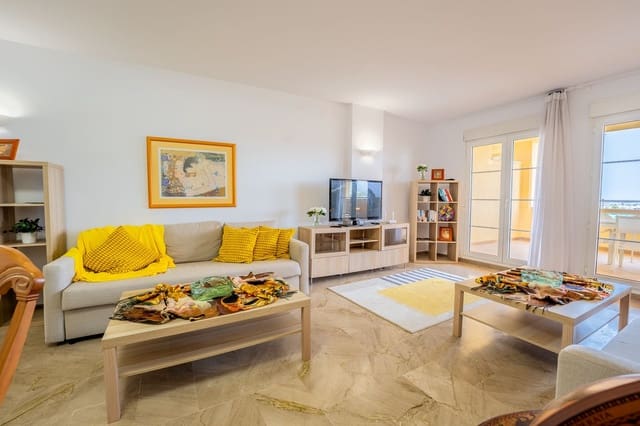 2 soverom Leilighet til leie i Nueva Andalucia, Marbella med svømmebasseng garasje - € 2 500 (Ref: 9981595)