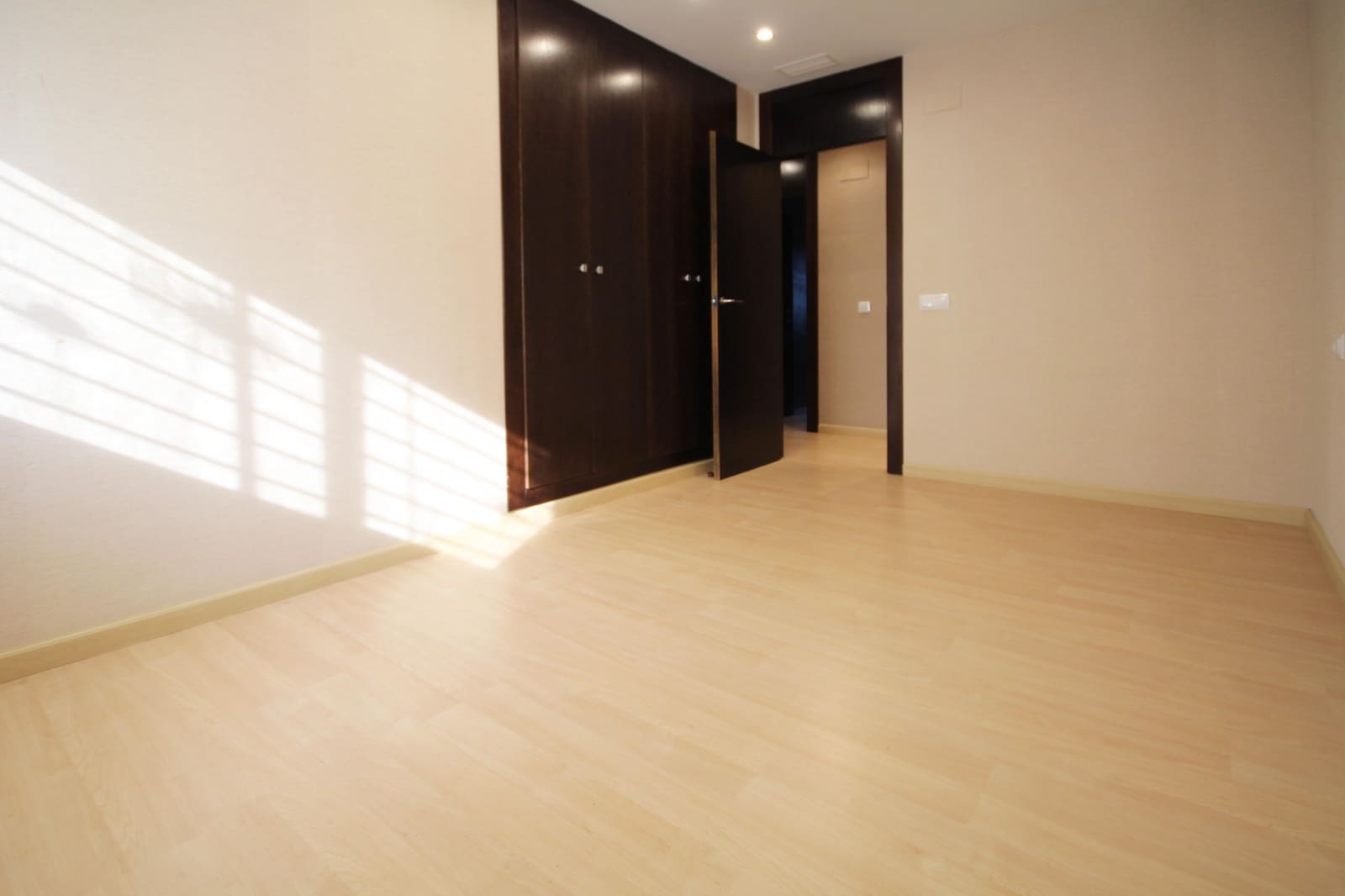 11 soveværelse Villa til salg i Torrent - € 2.100.000 (Ref: 8956394)