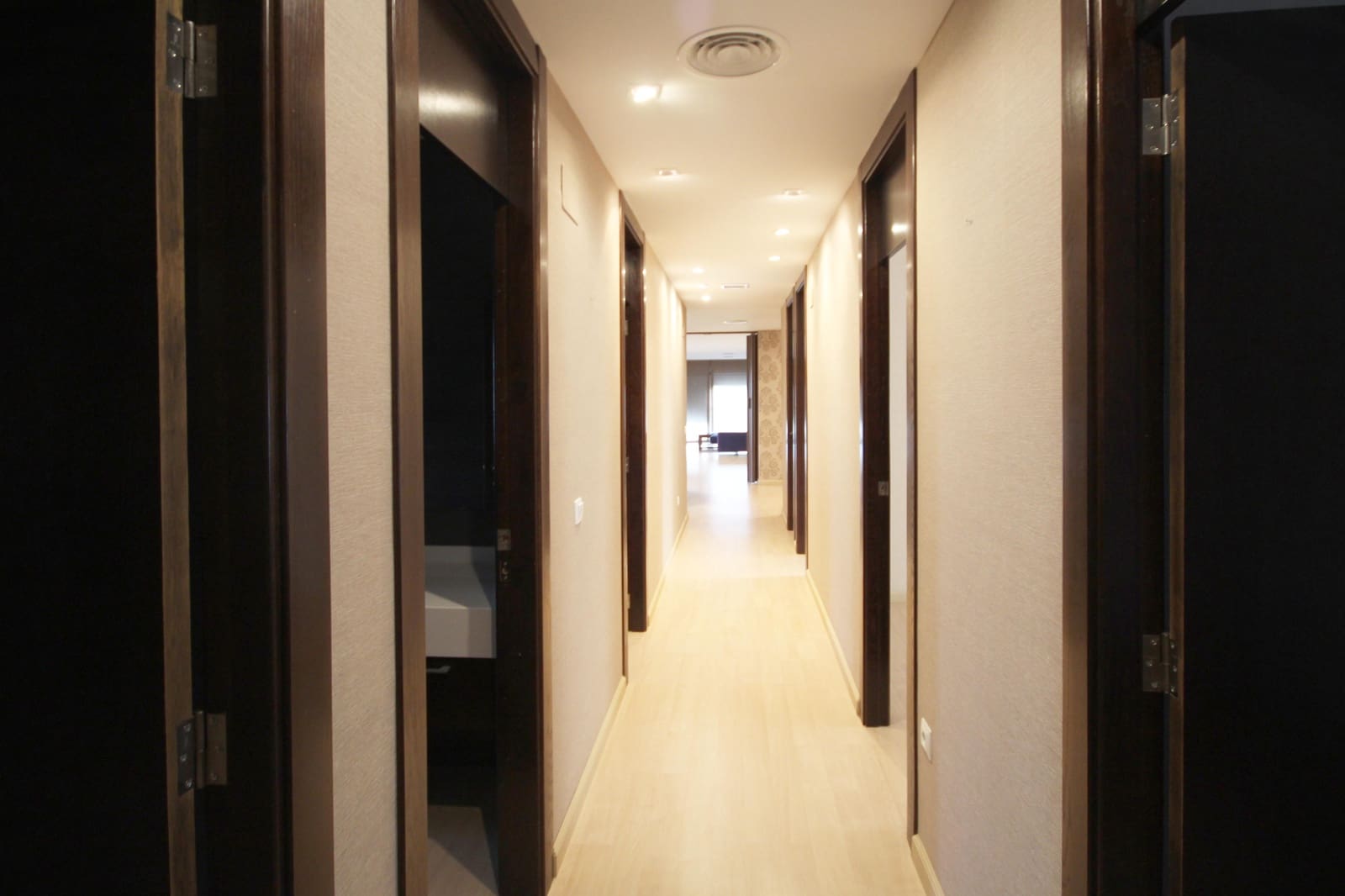 11 soveværelse Villa til salg i Torrent - € 2.100.000 (Ref: 8956394)