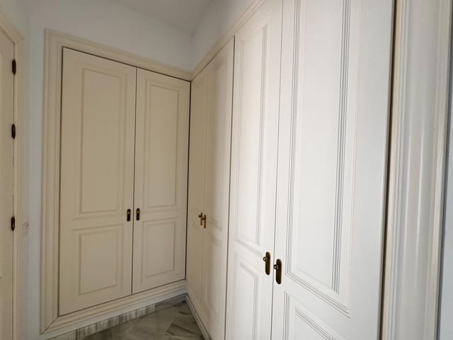 3 bedroom Terraced Villa for sale in Benahavís with pool garage - € 700,000 (Ref: 8951947)