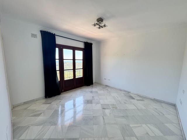 3 bedroom Terraced Villa for sale in Benahavís with pool garage - € 700,000 (Ref: 8951947)