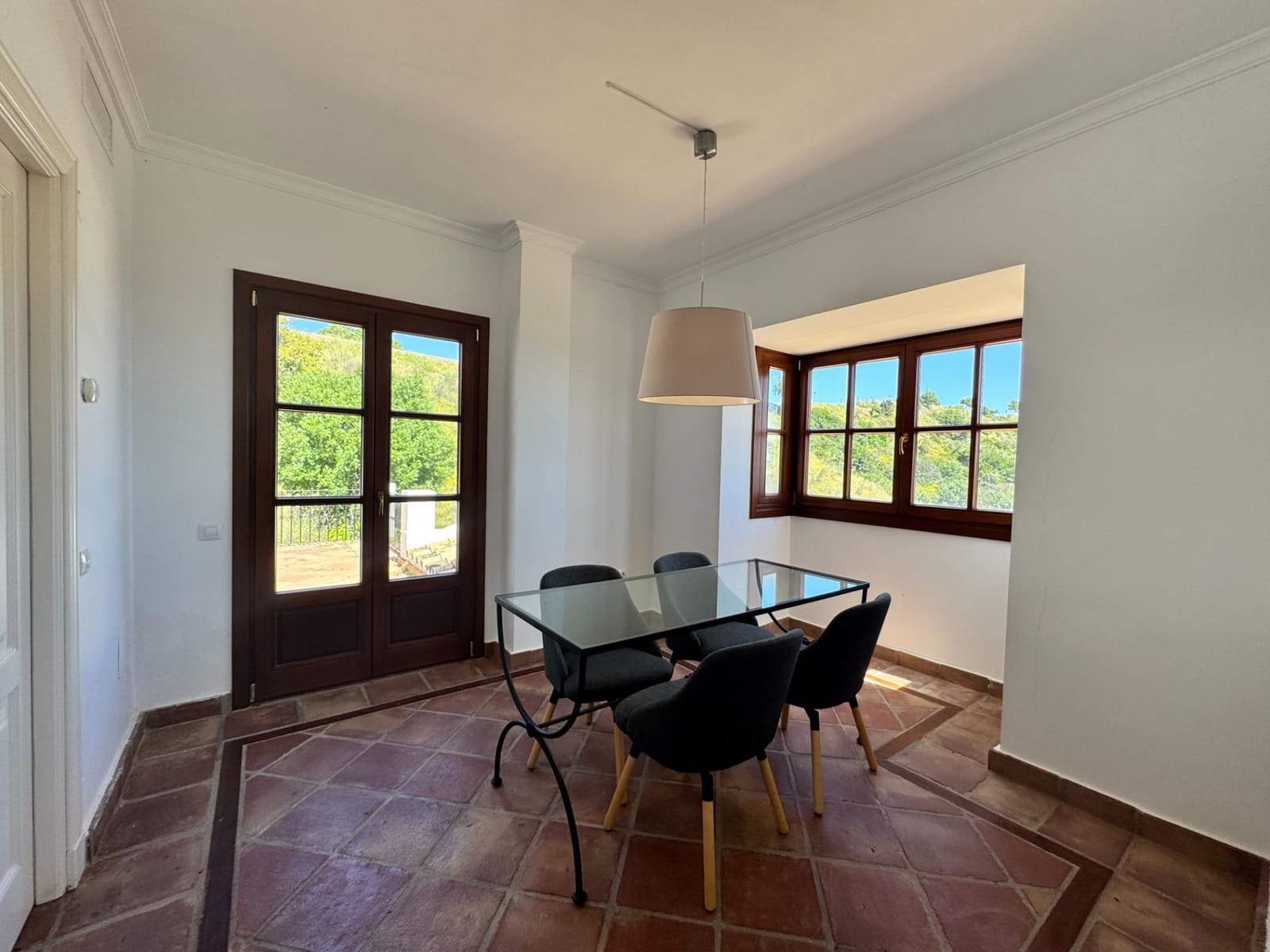 3 bedroom Terraced Villa for sale in Benahavis with pool garage - € 700,000 (Ref: 8951947)